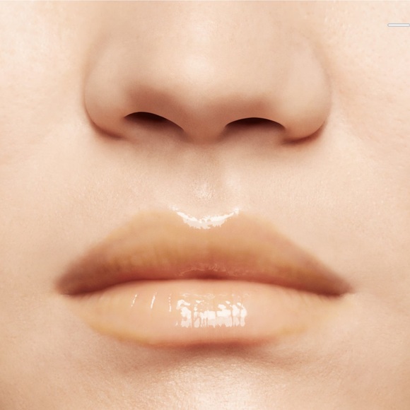 BNIB MAC Cosmetics Squirt Plumping Gloss Stick in Like Squirt - Picture 5 of 5